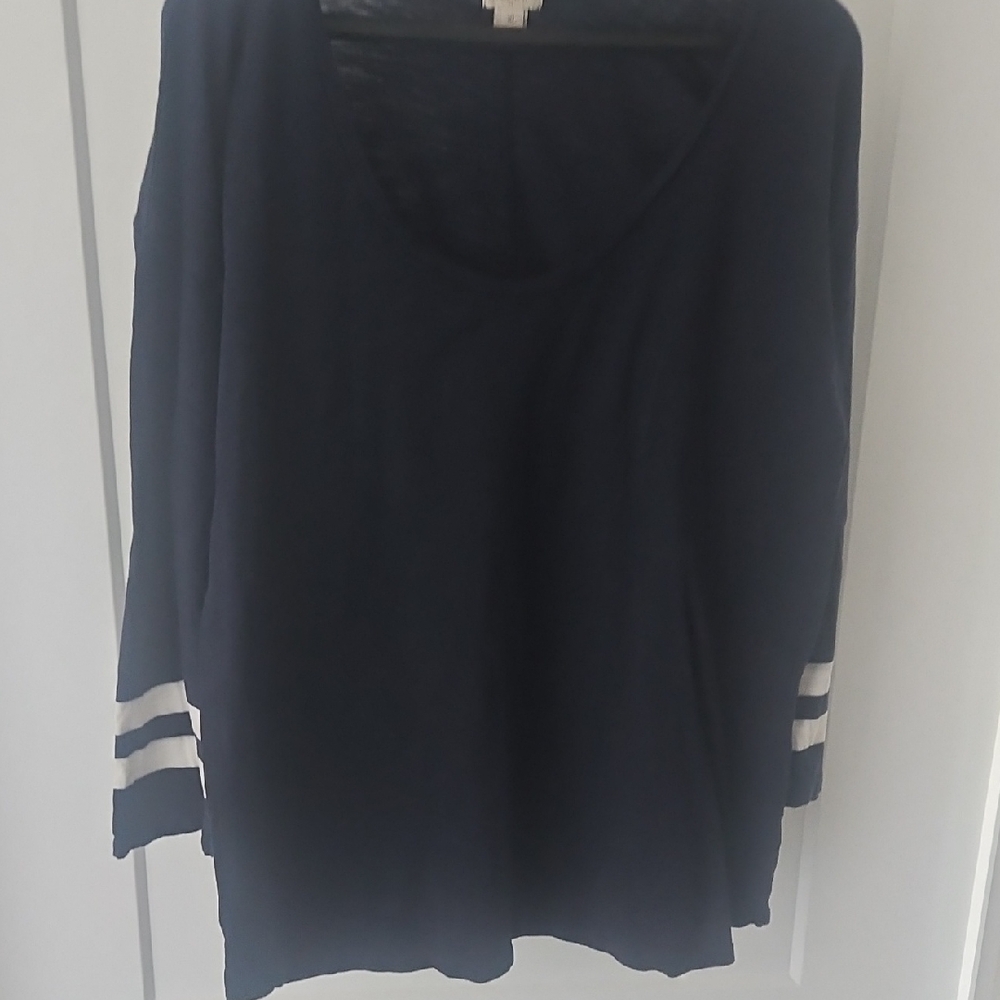 J. Crew 3/4 Sleeve Casual Scoopneck Top In Navy With White Sleeve Detail.  XL.